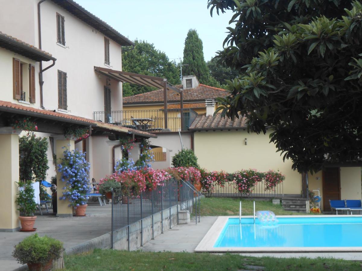 Residence Il Vigneto Лари Экстерьер фото