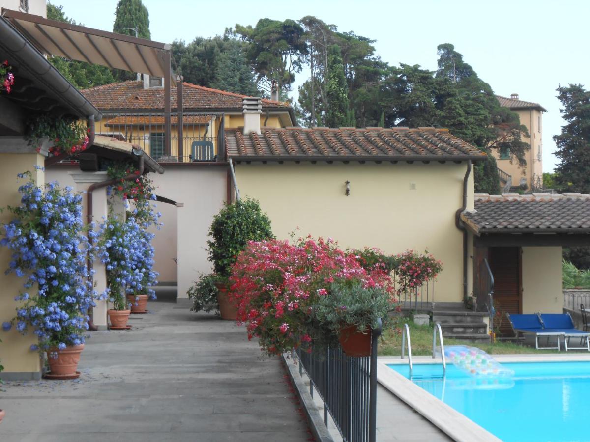Residence Il Vigneto Лари Экстерьер фото