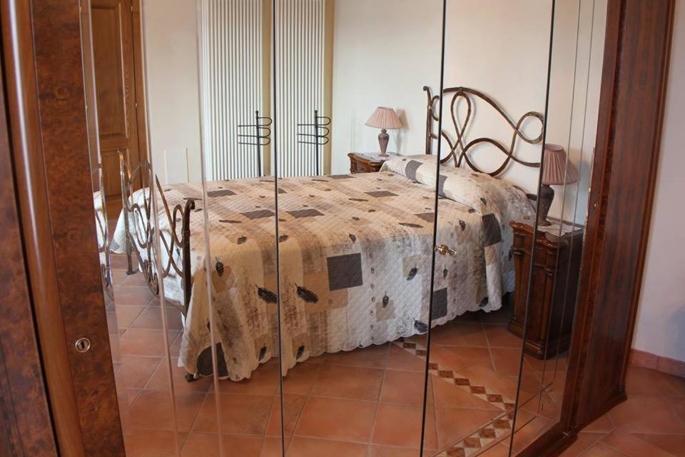 Residence Il Vigneto Лари Экстерьер фото