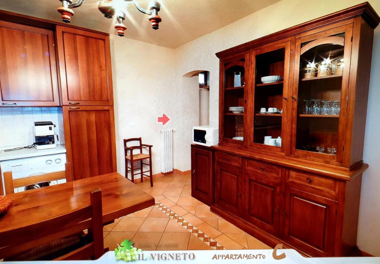 Residence Il Vigneto Лари Экстерьер фото