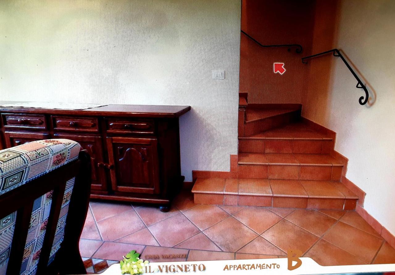 Residence Il Vigneto Лари Экстерьер фото