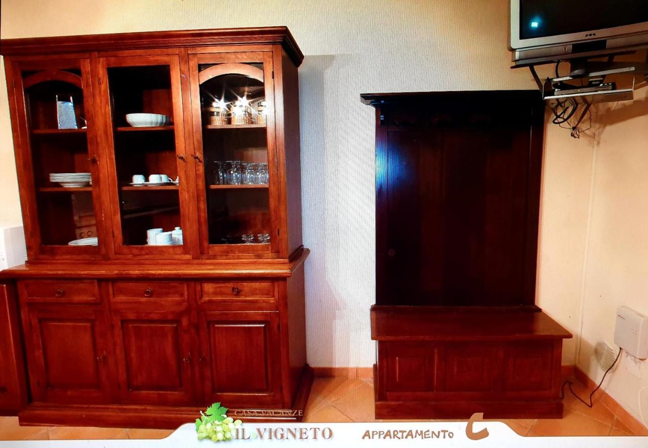 Residence Il Vigneto Лари Экстерьер фото